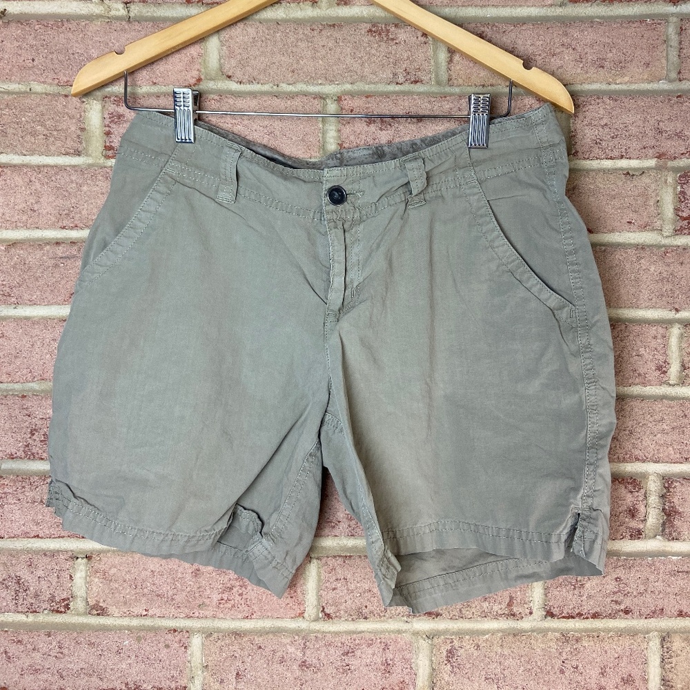 Columbia shorts